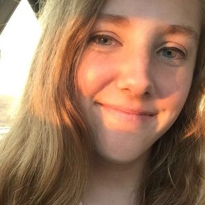 Meet your Posher, Abigail